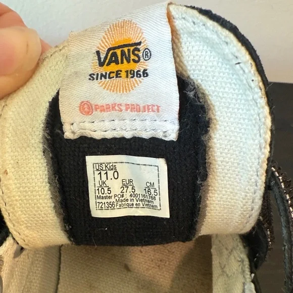 Vans Kids High-Top Sneakers - Black and Multicolor Graphic - Picture 2 of 3